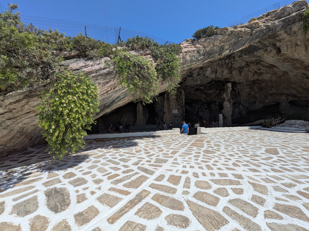 The Cave of Antiparos-Antiparos必去景点