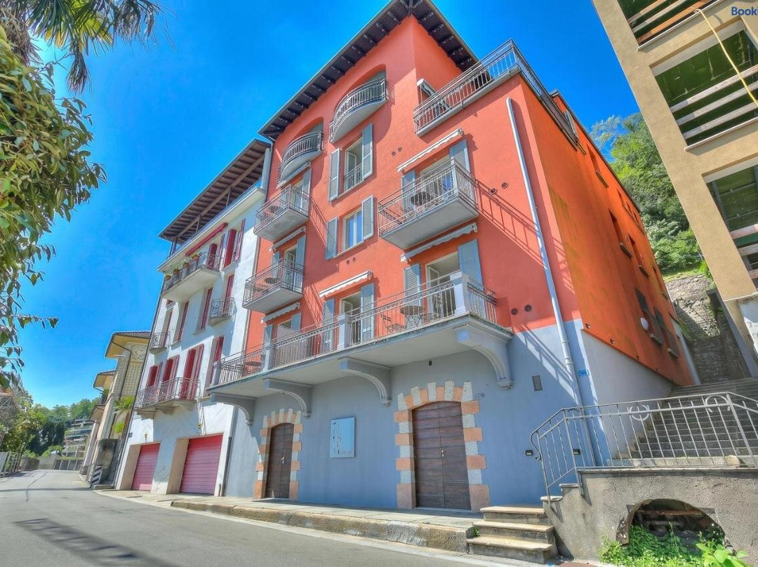 76 The Lake House - Lugano