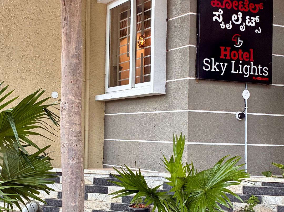 Hotel Sky Lights