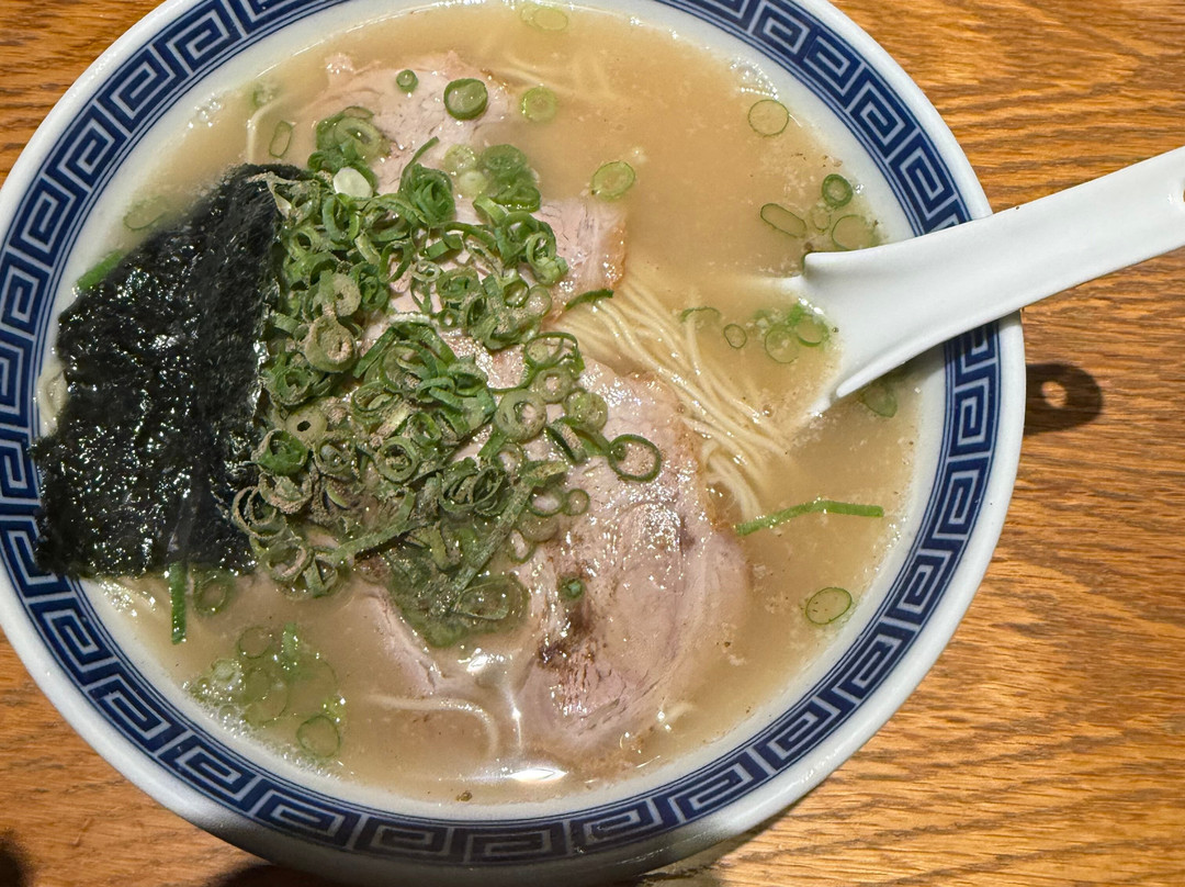 博多ラーメン でぶちゃん