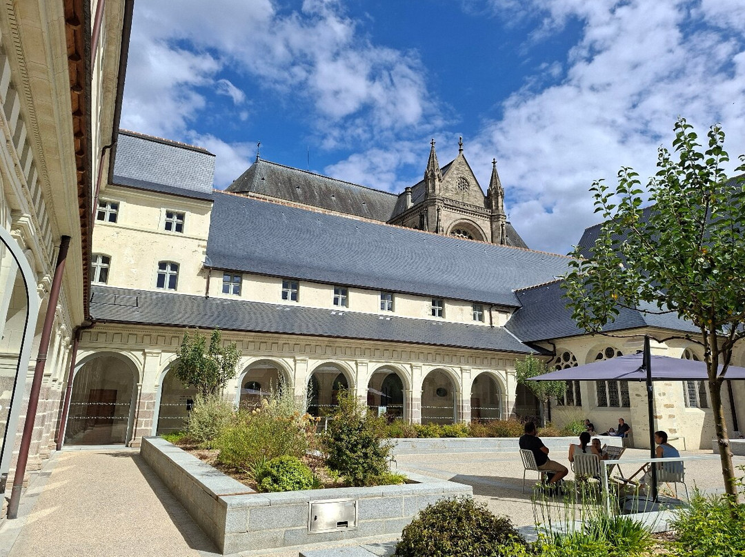 Place Sainte-Anne-雷恩必去景点