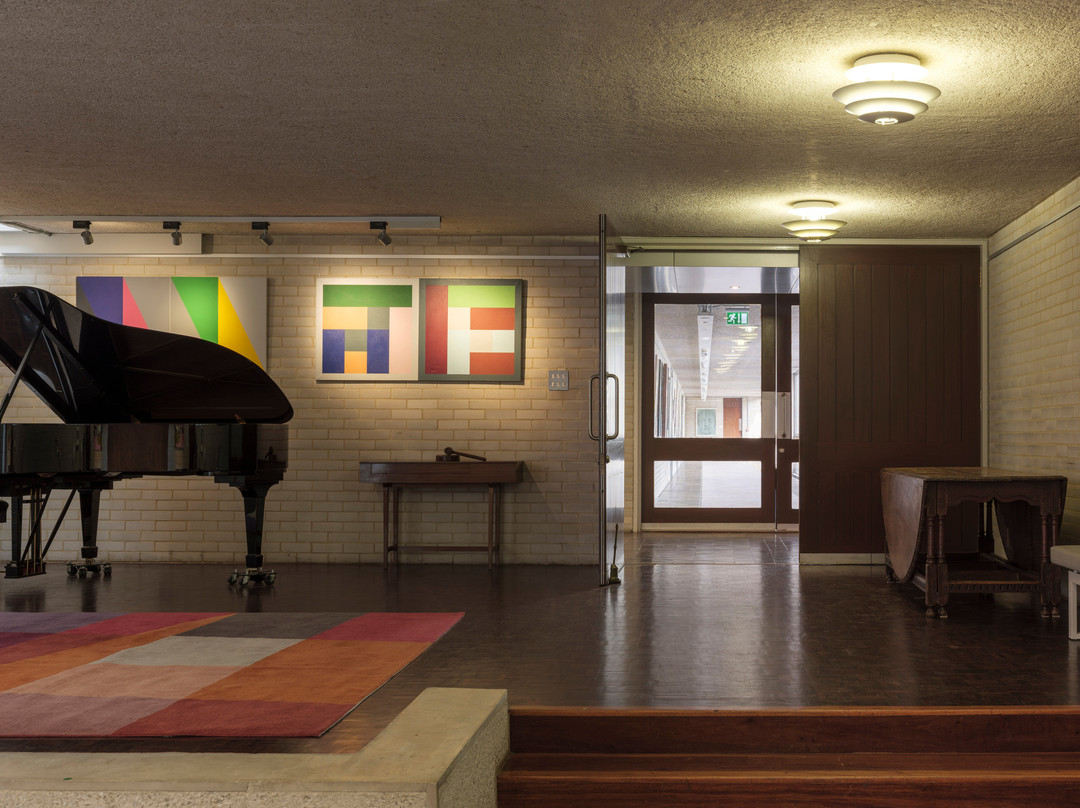 默里爱德华兹学院主图