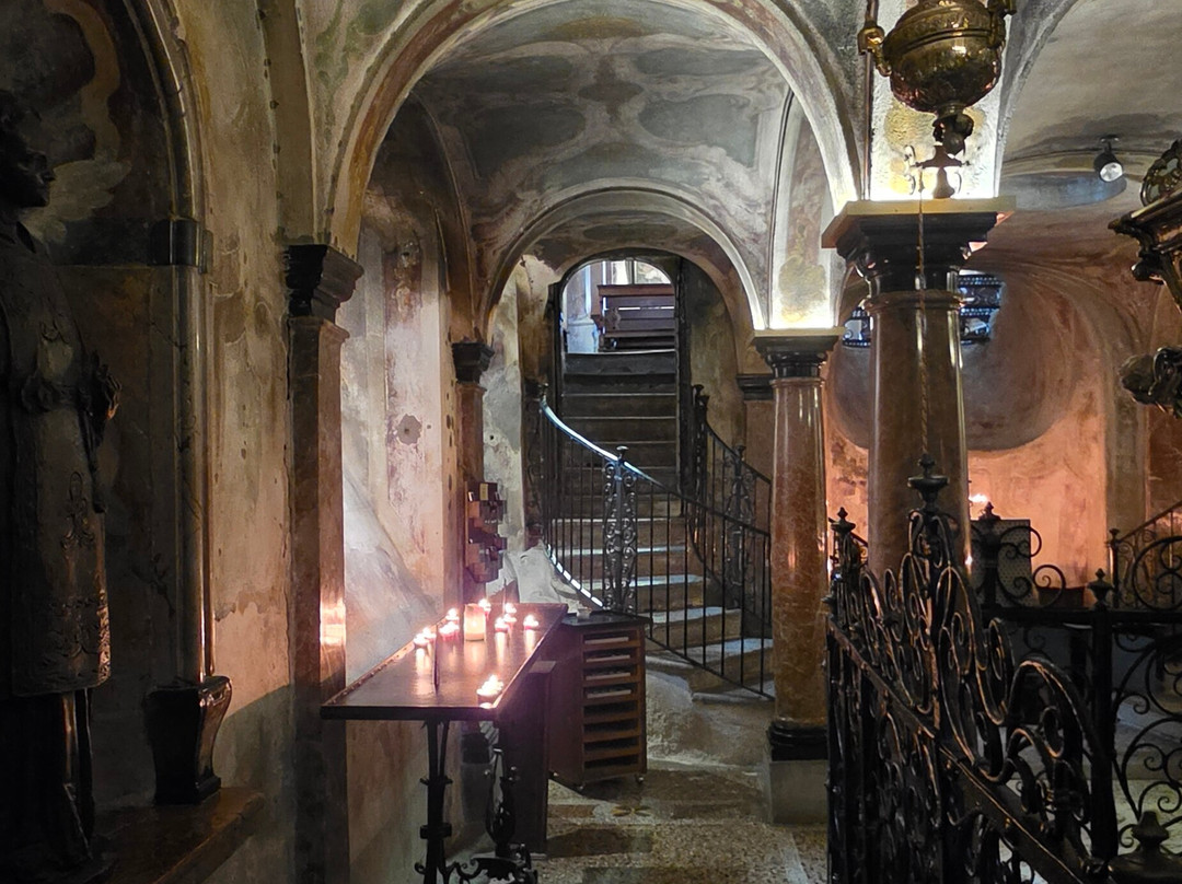 Basilica di San Giulio-奥尔塔圣朱利奥必去景点
