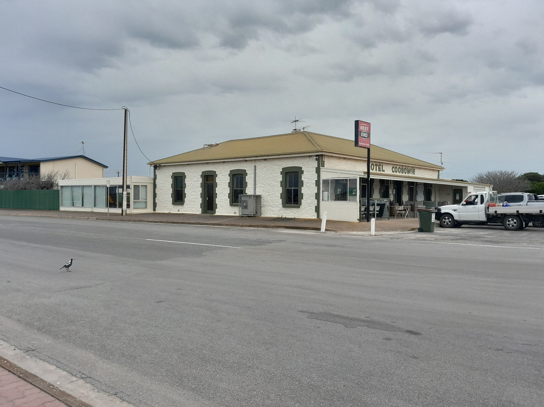 Coobowie Hotel