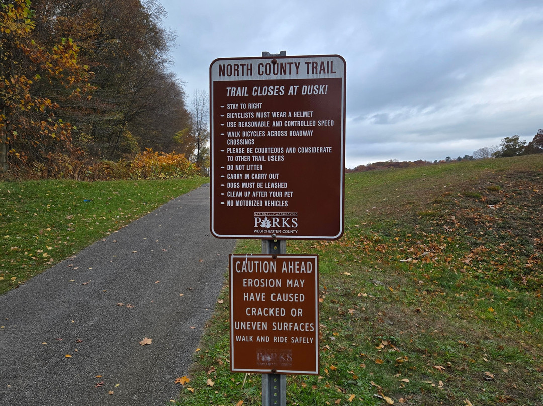 Tarrytown Lakes Park