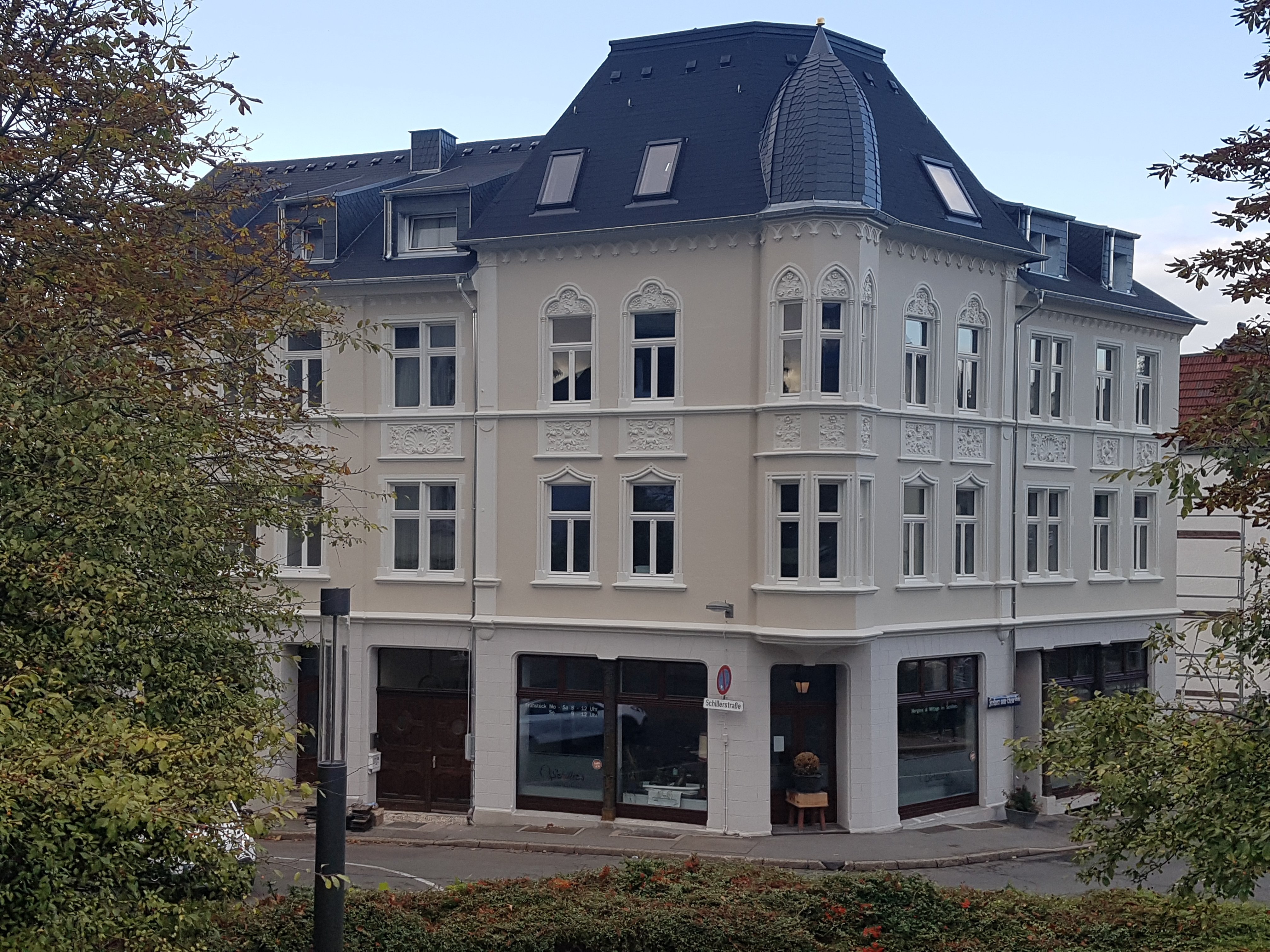 Hotel & Cafe Schillers-官方
