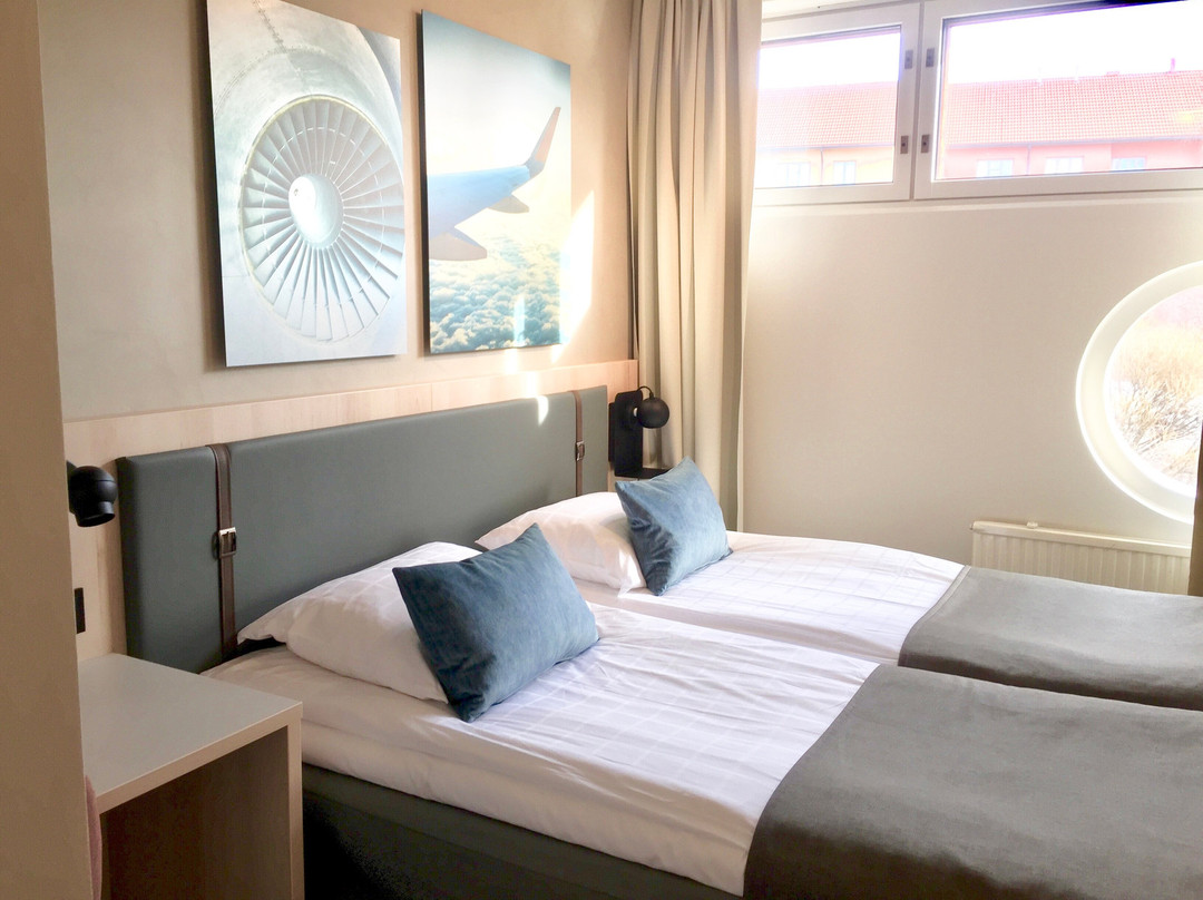 Pilot Airport Hotel