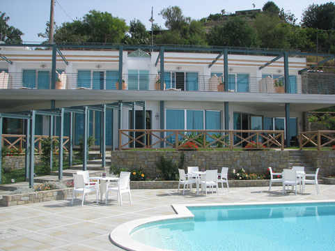 Pioppi酒店住宿-Hotel Promenade Bleu