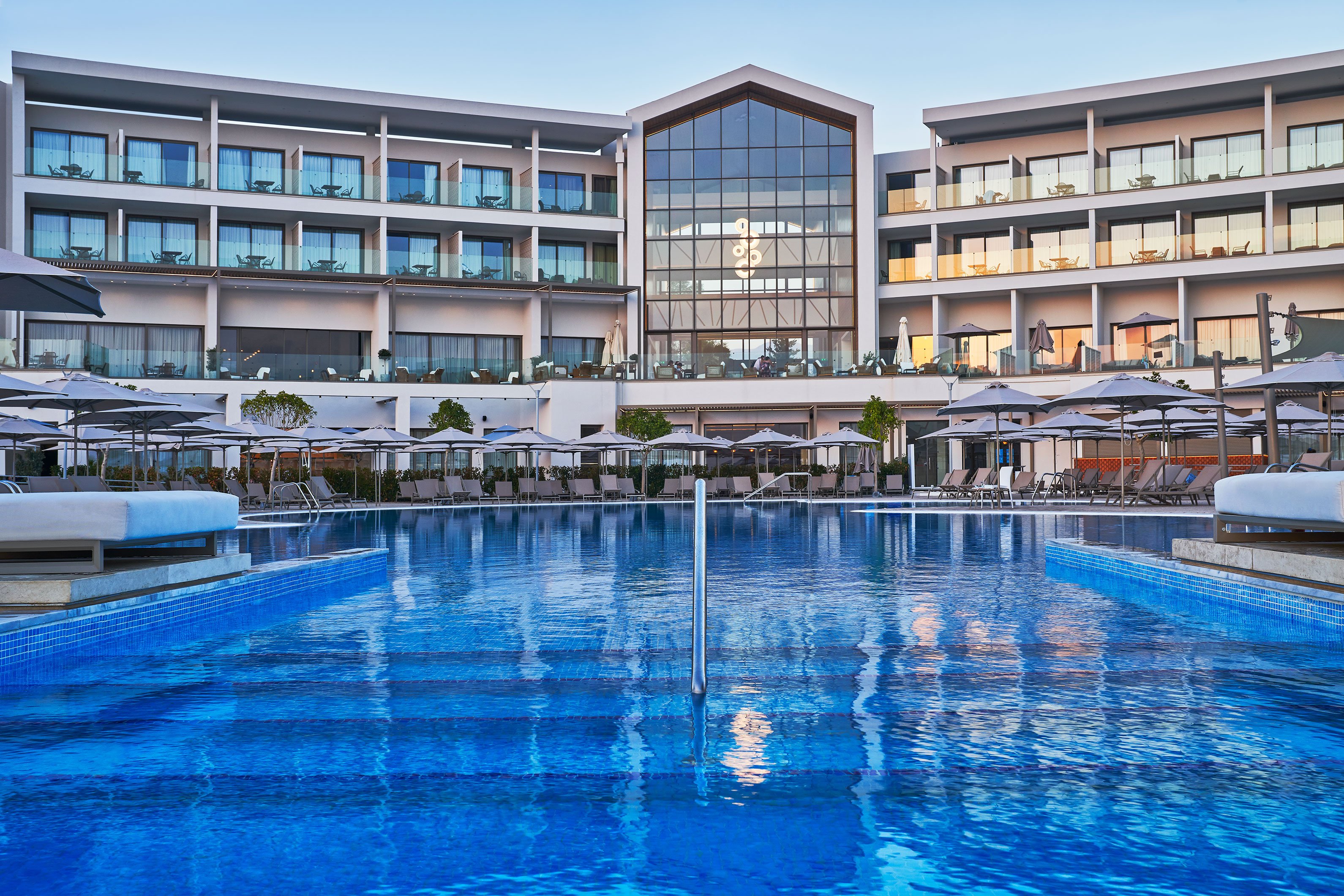 Mare Paphos-官方