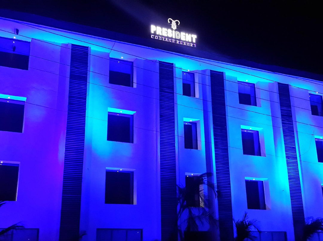 President Cottage Resort