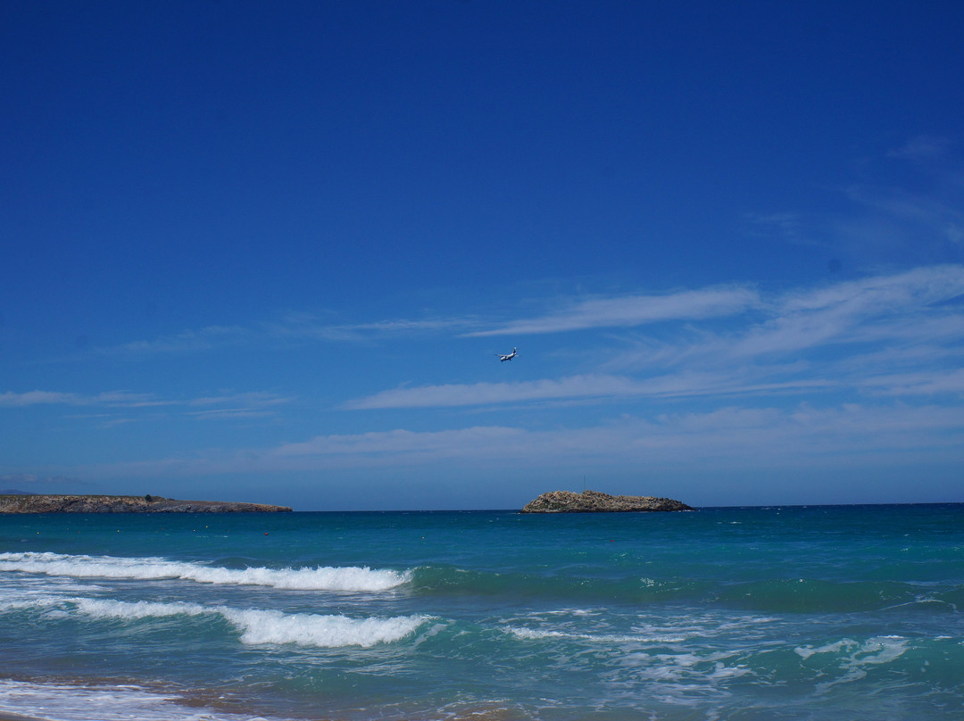Amnissos Beach景点图片