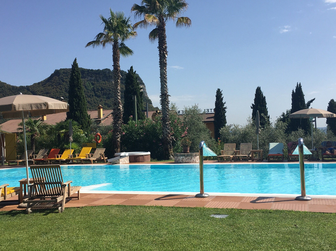 Villa Madrina Lovely & Dynamic Hotel