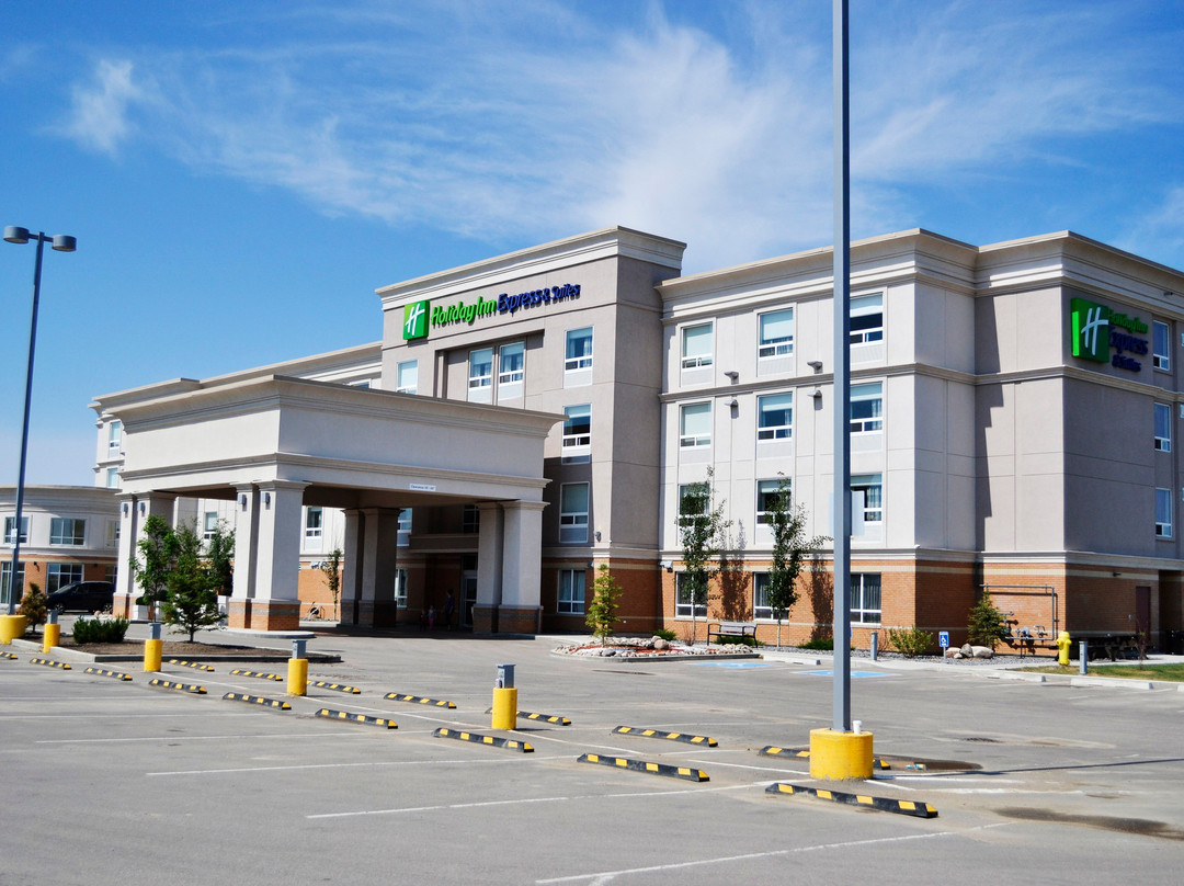 Chateau Inn and Suites Bonnyville主图