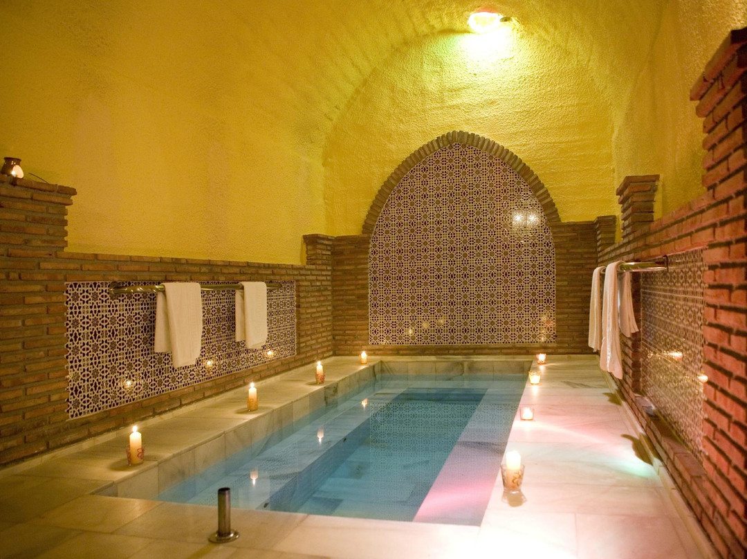 Purullena旅游景点-Baños Arabes Hammam Kabir