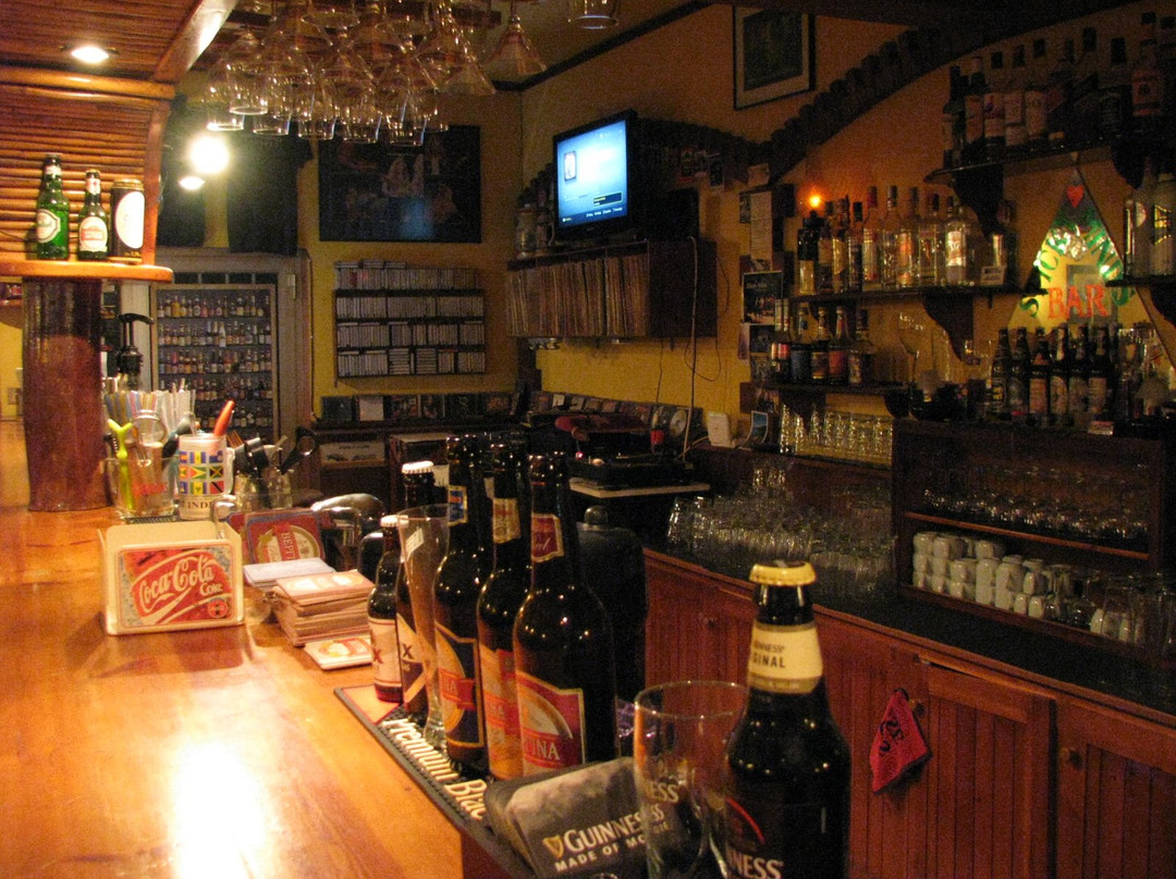 Palaikastron旅游景点-Sticky Minds Rock Cafe Cocktail Bar