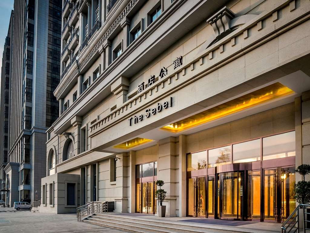 西宁新华联诗铂高级服务公寓雅高旗下主图