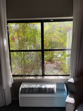 橡城文图拉县万怡酒店主图