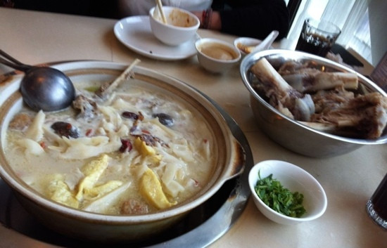 三人行骨头王火锅(四川北路店)
