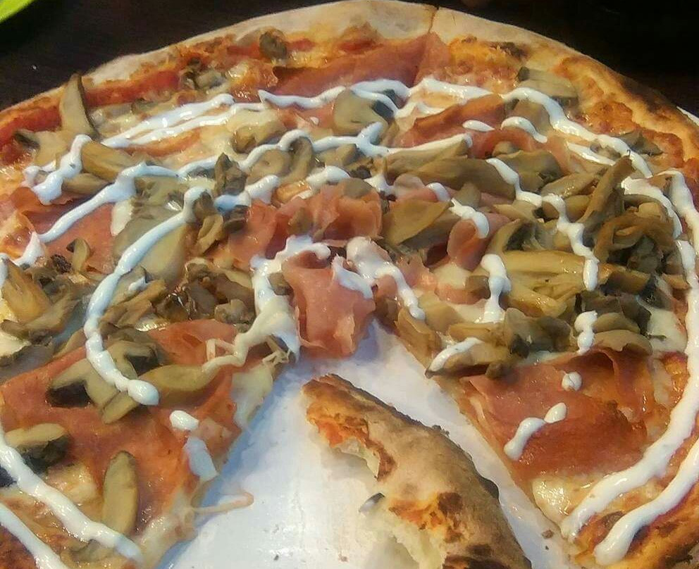 Salerano sul Lambro餐馆和美食-Centro Pizza Kebap