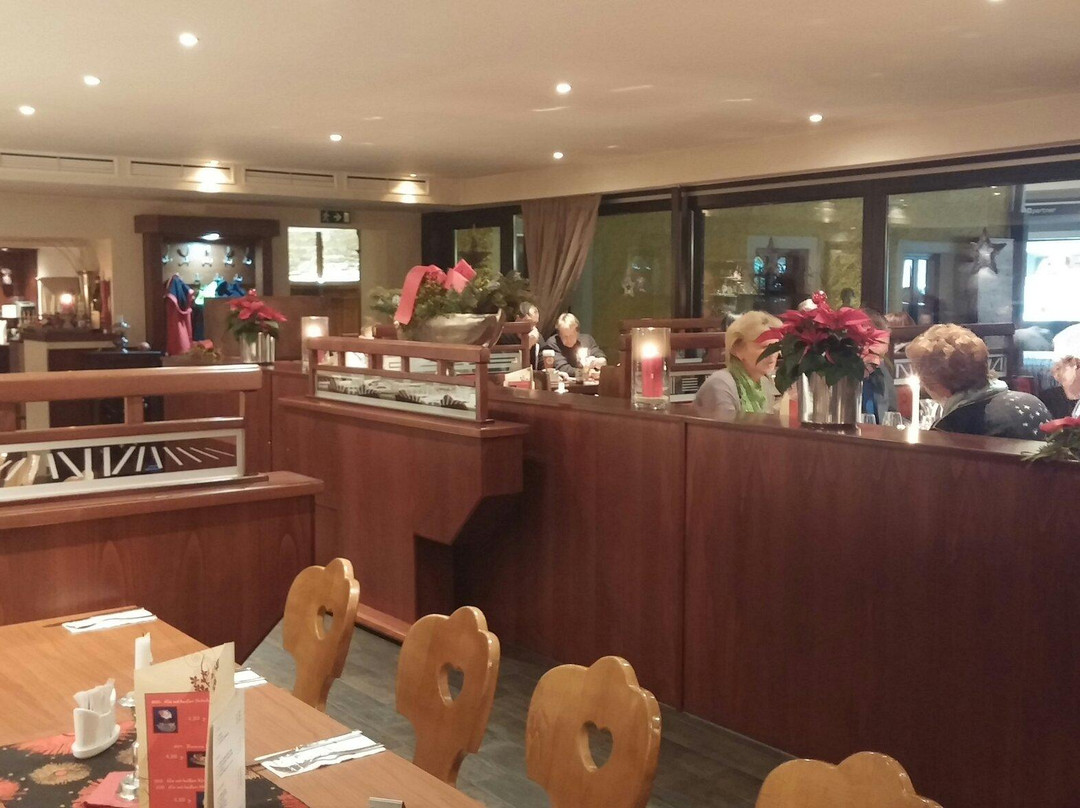 萨尔费尔登安斯特勒嫩米尔餐馆和美食-Restaurant Zum Griechen im Simonwirt