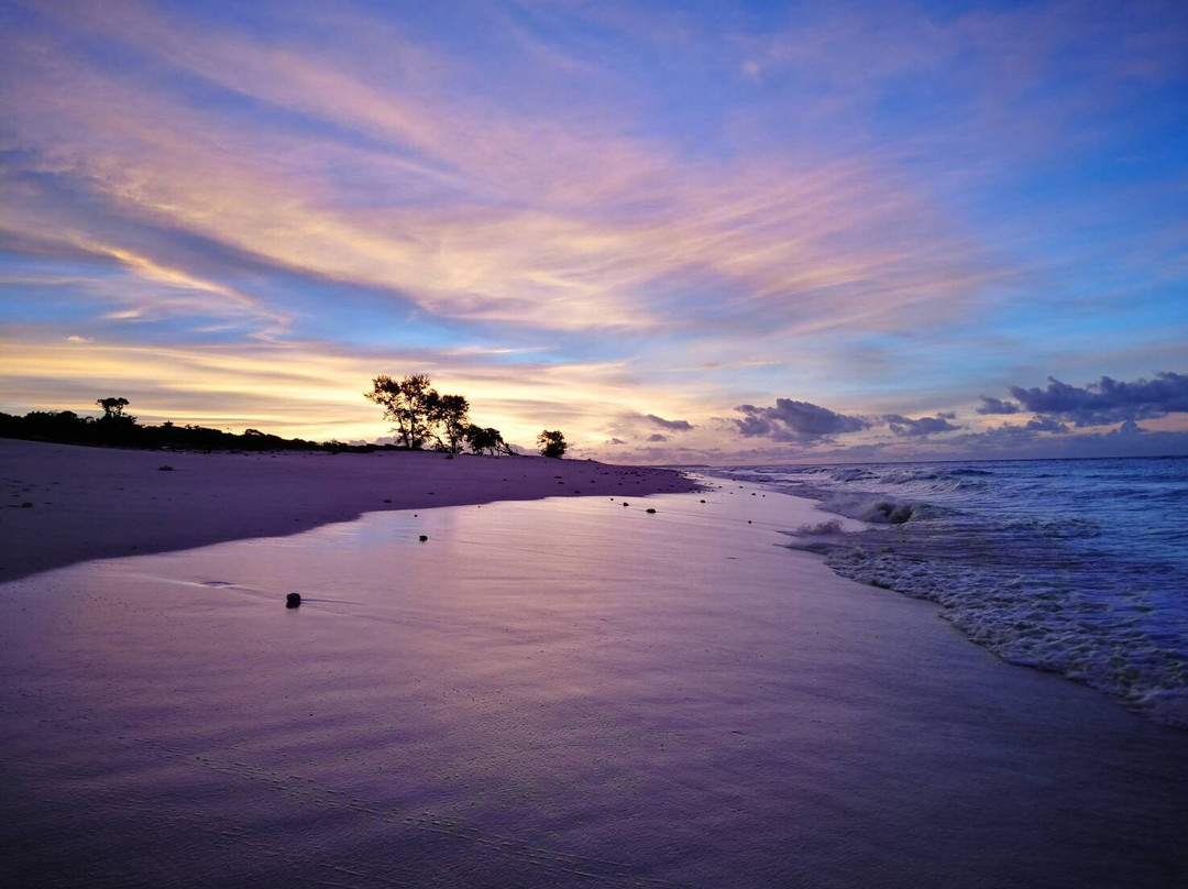 Mananga Aba Beach景点图片