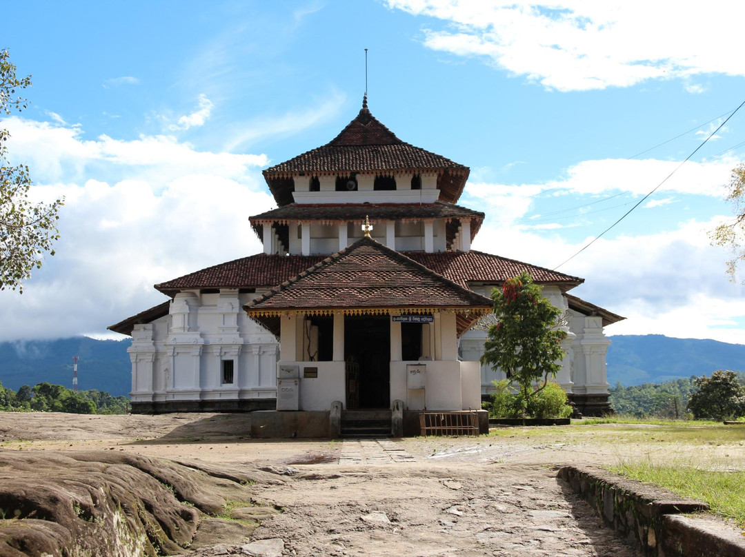 Lankatilaka Temple景点图片