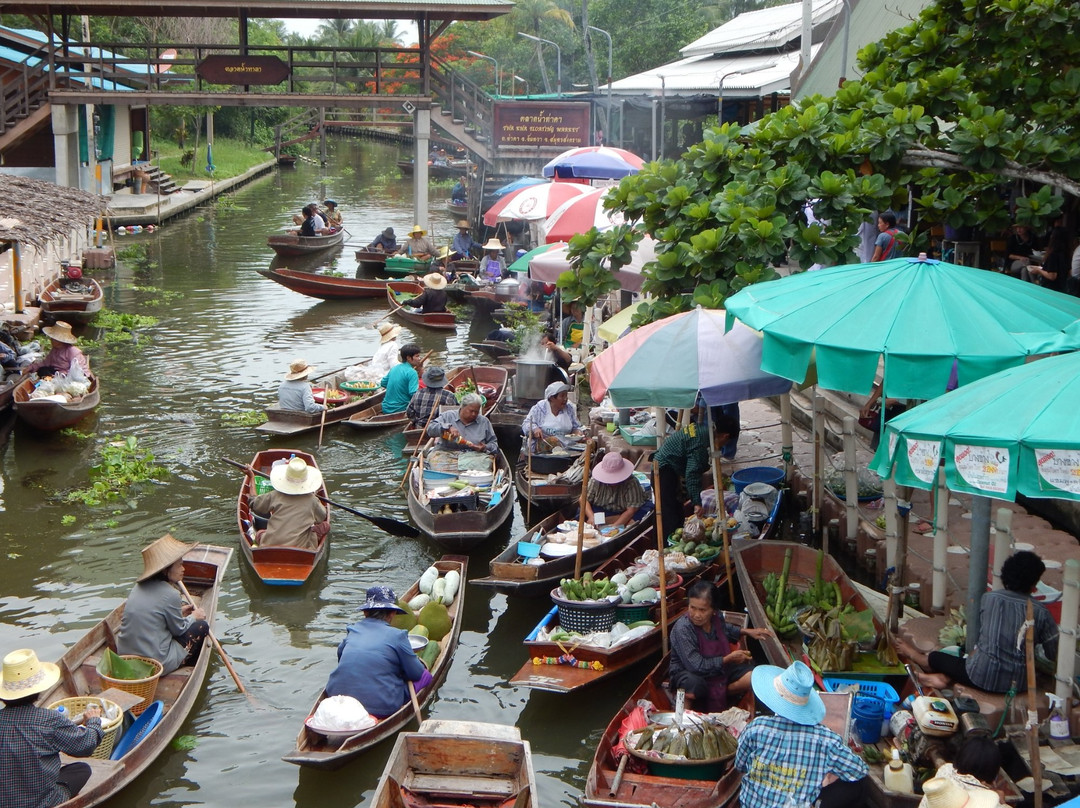 Tha Kha Floating Market景点图片