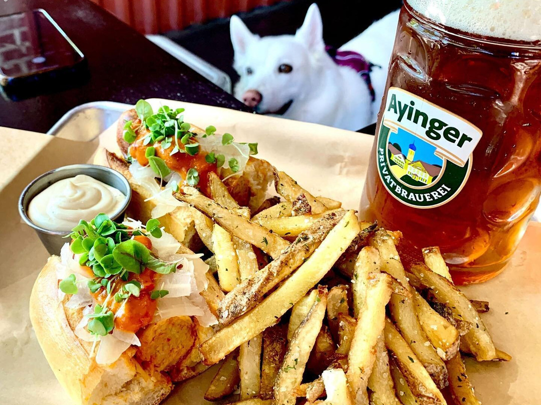 Nonic Restaurant & Rooftop Bar