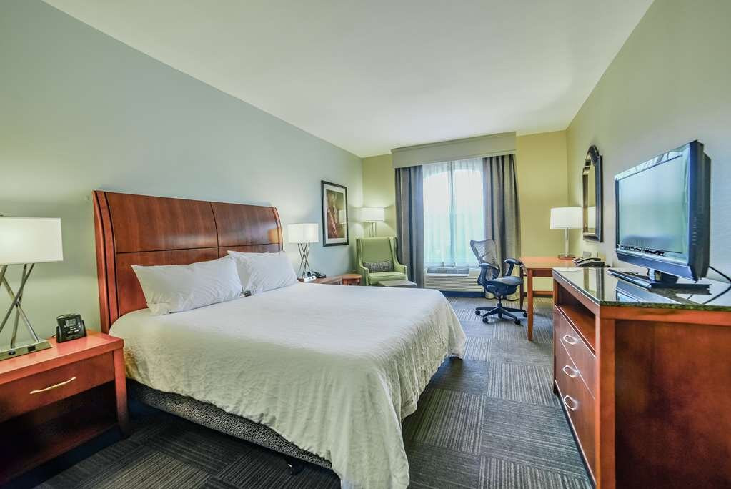 博福特希尔顿花园酒店主图