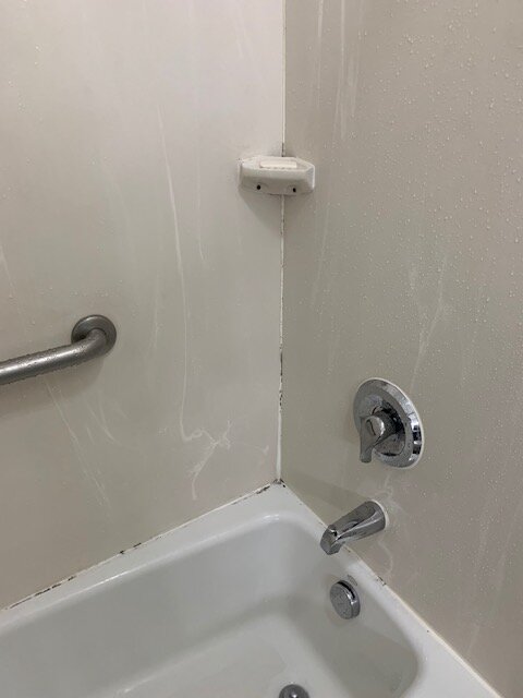 弗鲁塔拉昆塔温德姆套房酒店-浴室