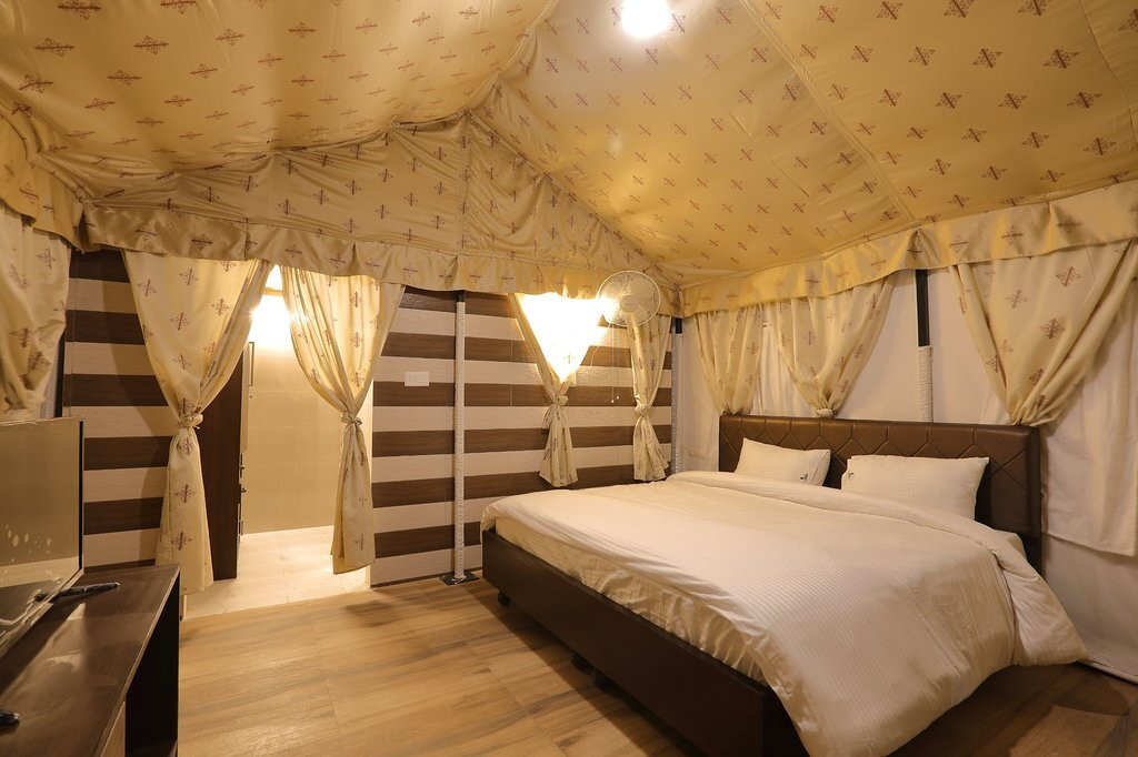 Charekh Food and Forest Resort主图