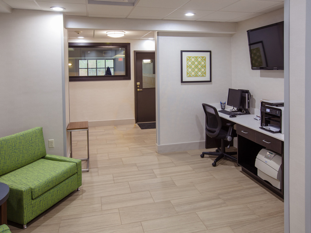 Holiday Inn Express & Suites Harriman By IHG主图