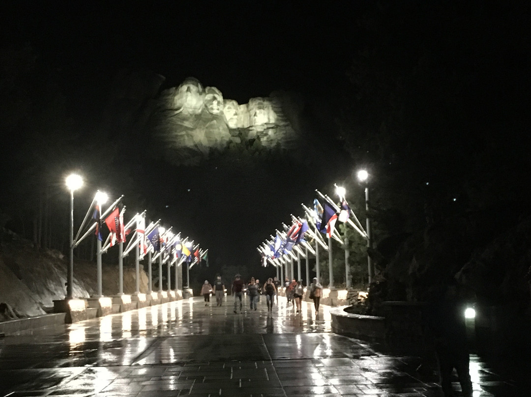 Avenue Of Flags-基斯通必去景点