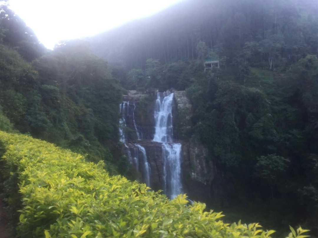 Arawakumbura Dunhinda Waterfall-Lunugala必去景点