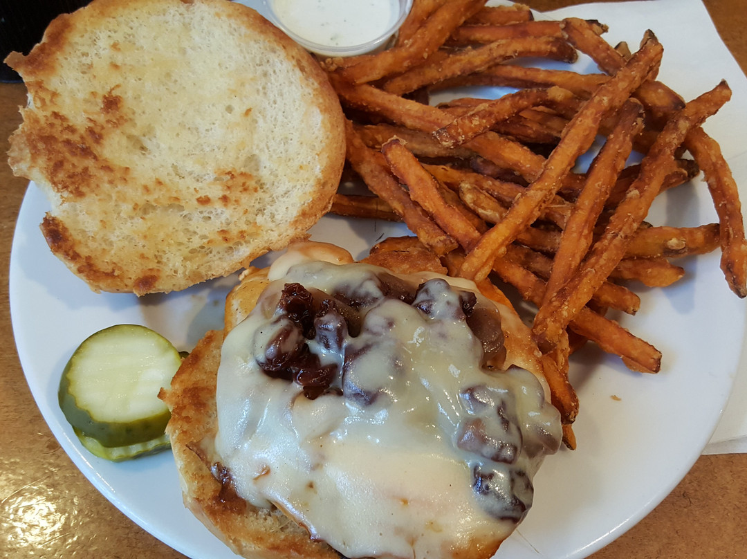 Julie's Park Cafe & Motel主图