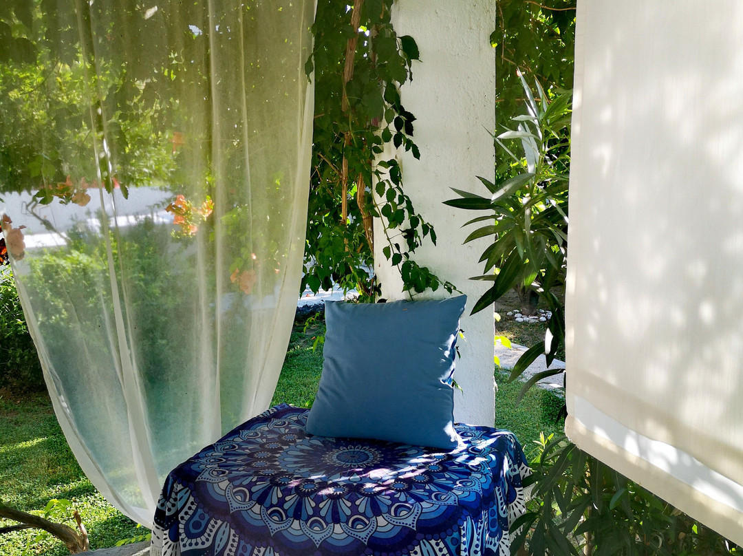 Karmik Concept Apartments主图