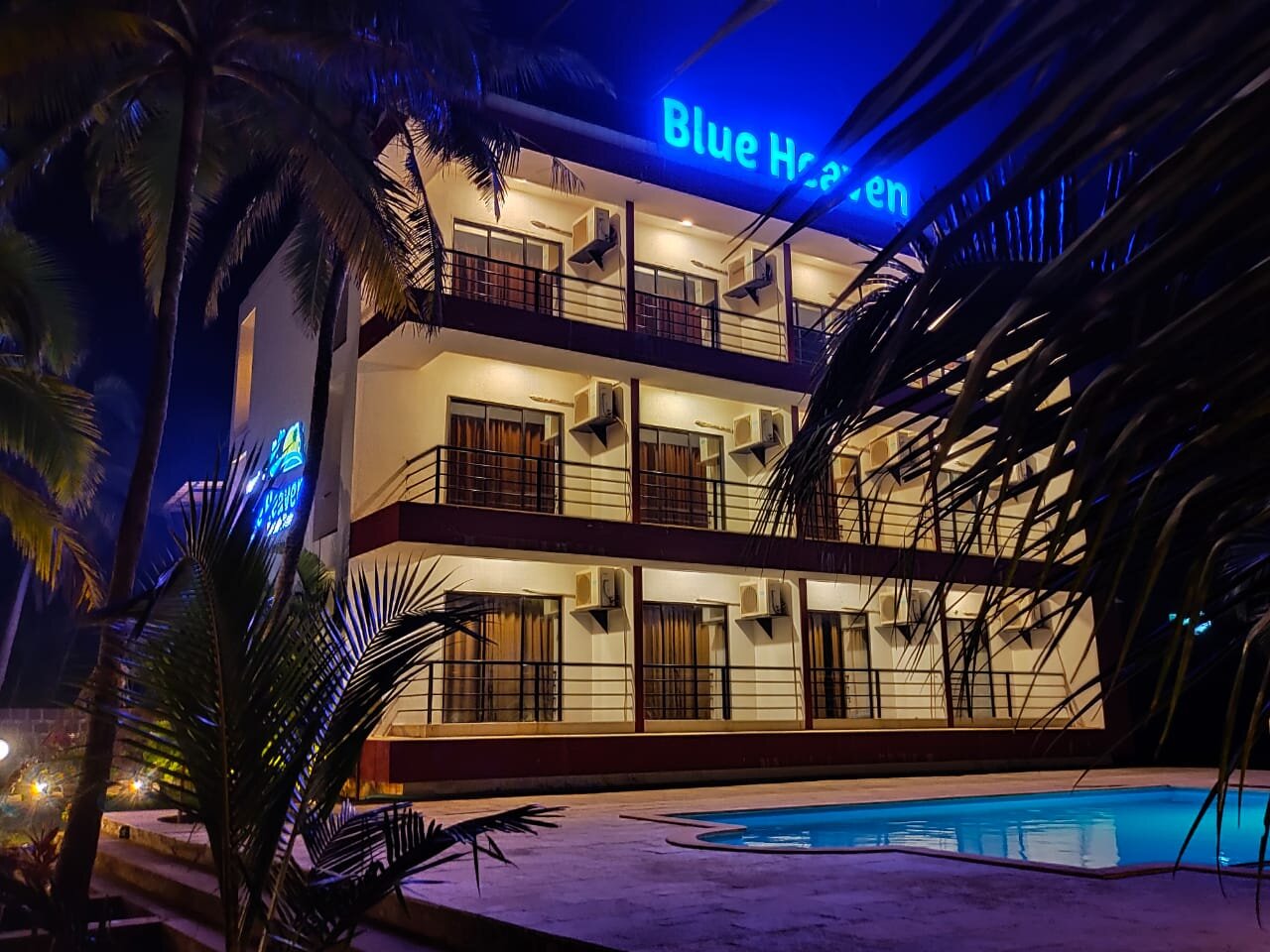 Blue Heaven Beach Resort-官方