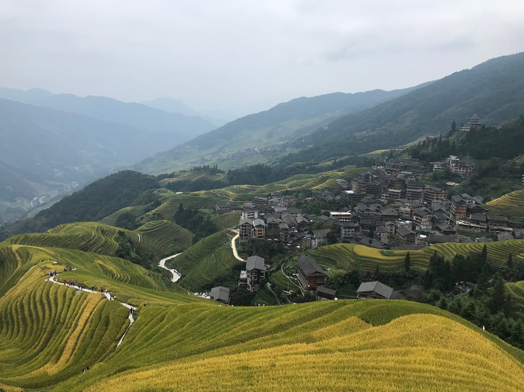 Ethnic minority’s villages travel by locals景点图片