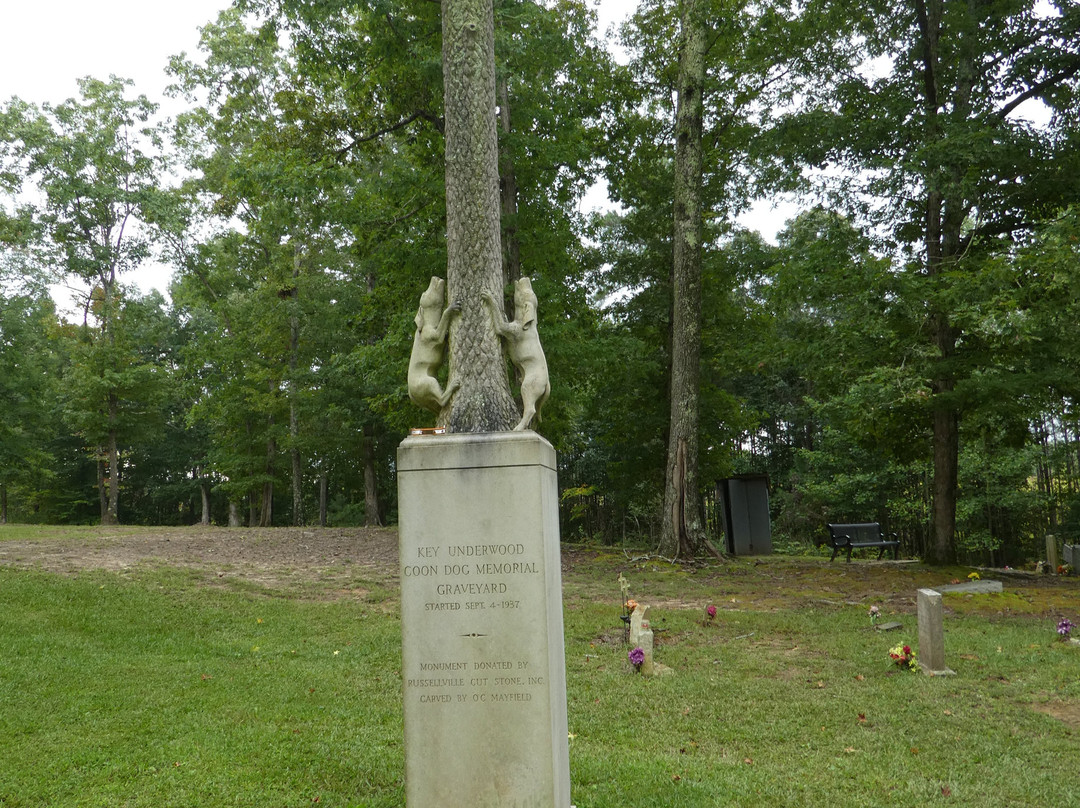 Coon Dog Cemetery-Cherokee必去景点
