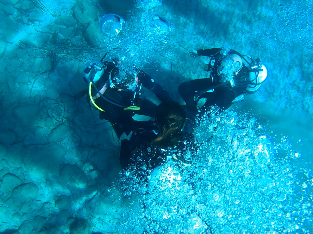 Caldera Diving Center-佩里沃罗必去景点