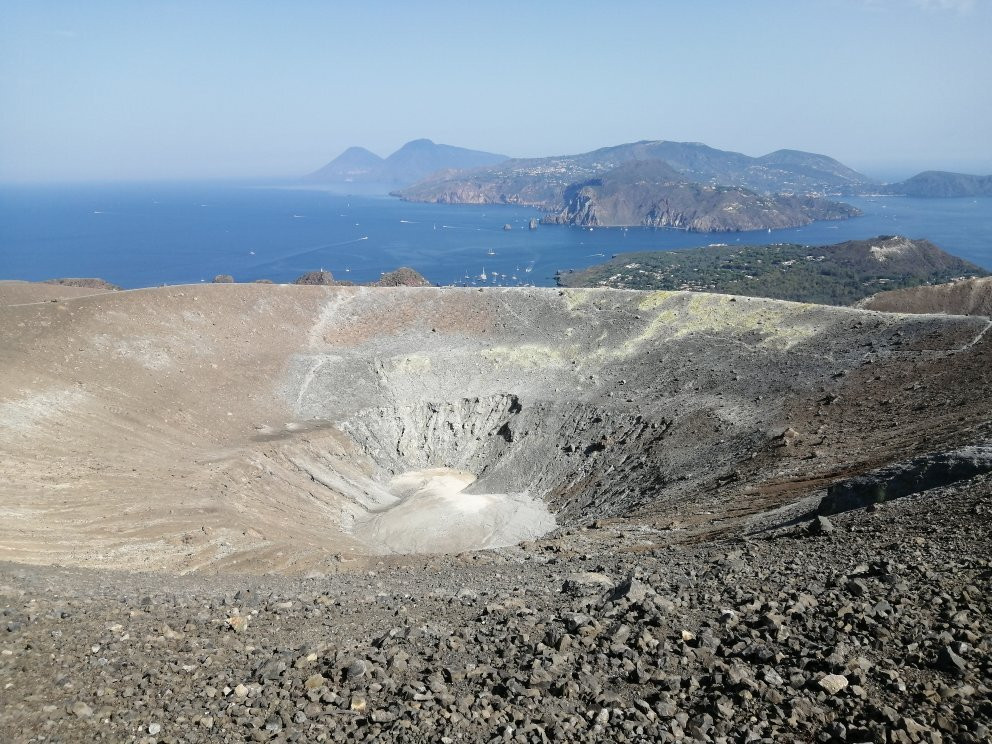Taxi Vulcano Santi Tour-Isola Vulcano必去景点