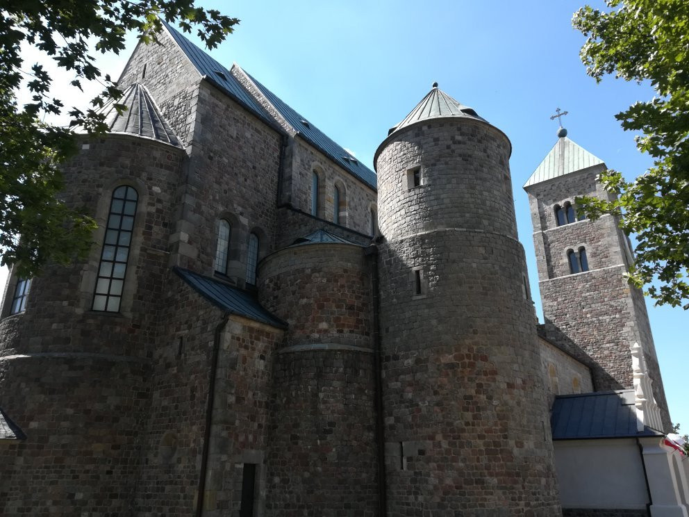 The Collegiate Church of St.Mary and St.Alexius景点图片