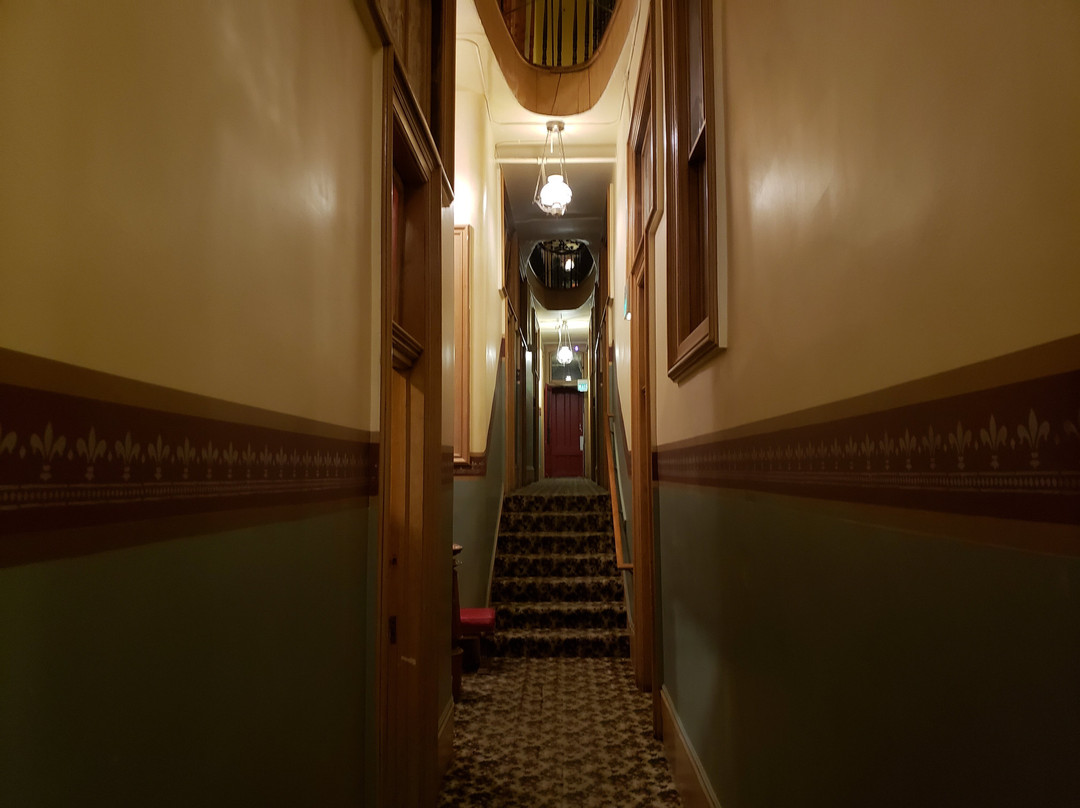 Silver Queen Hotel主图