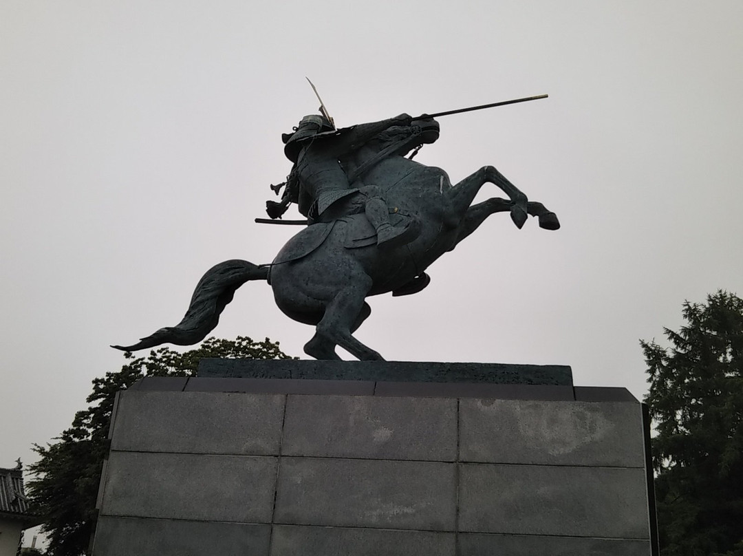 Mogami Yoshiaki Horse-riding Statue景点图片