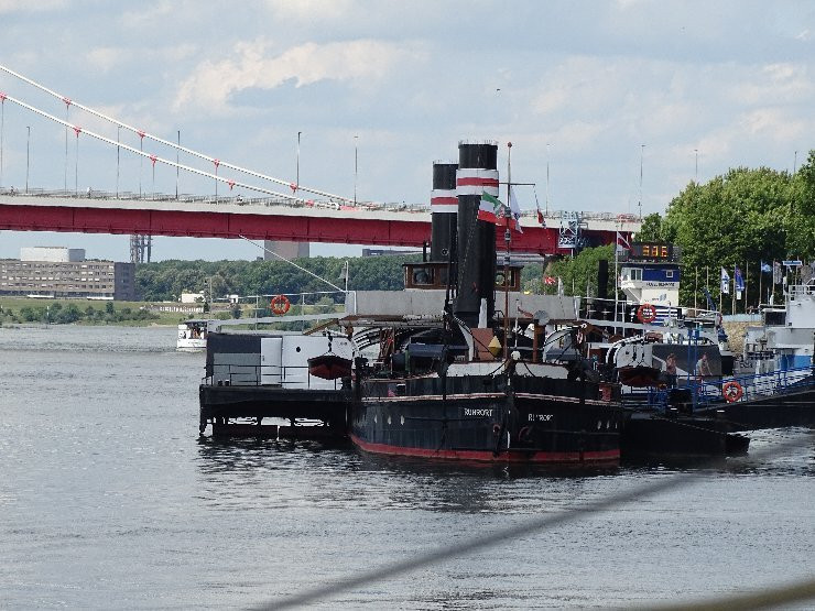 Duisburg Inner Harbour景点图片