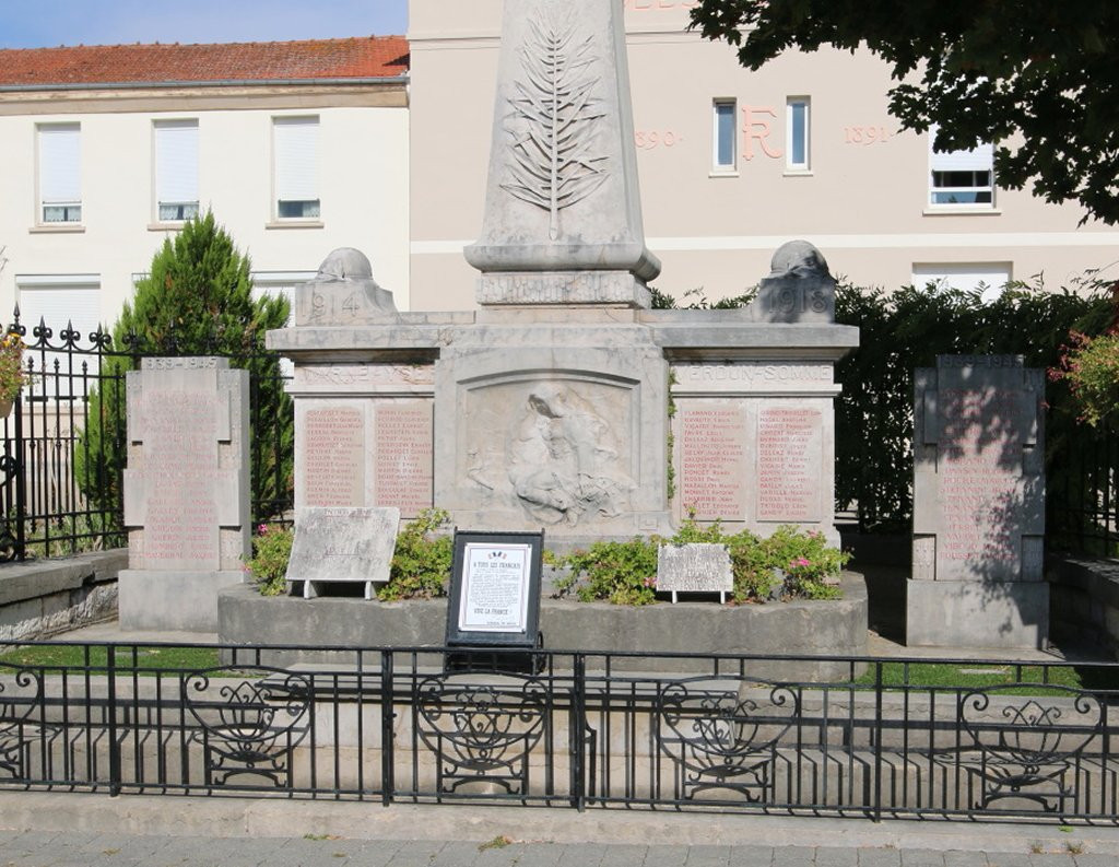 Monument aux morts d’Ambérieu en Bugey-Amberieu-en-Bugey必去景点