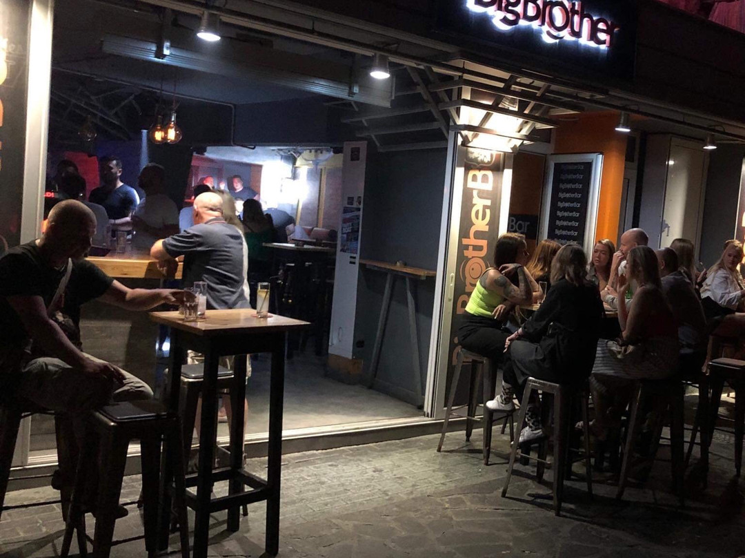 Big Brother Bar-罗德城必去景点