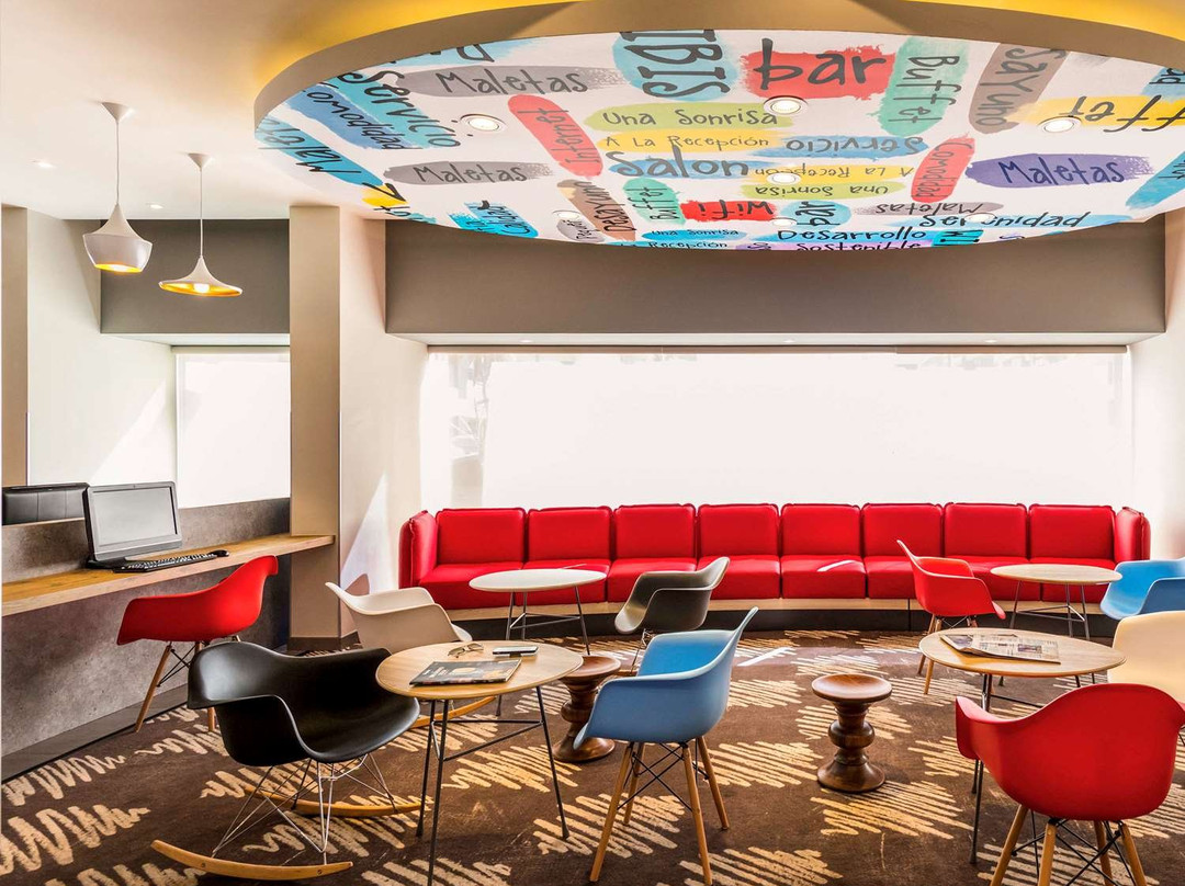 宜必思奇瓦瓦酒店主图