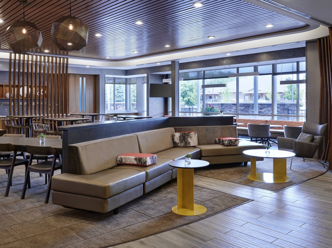 Springhill Stes West Marriott主图