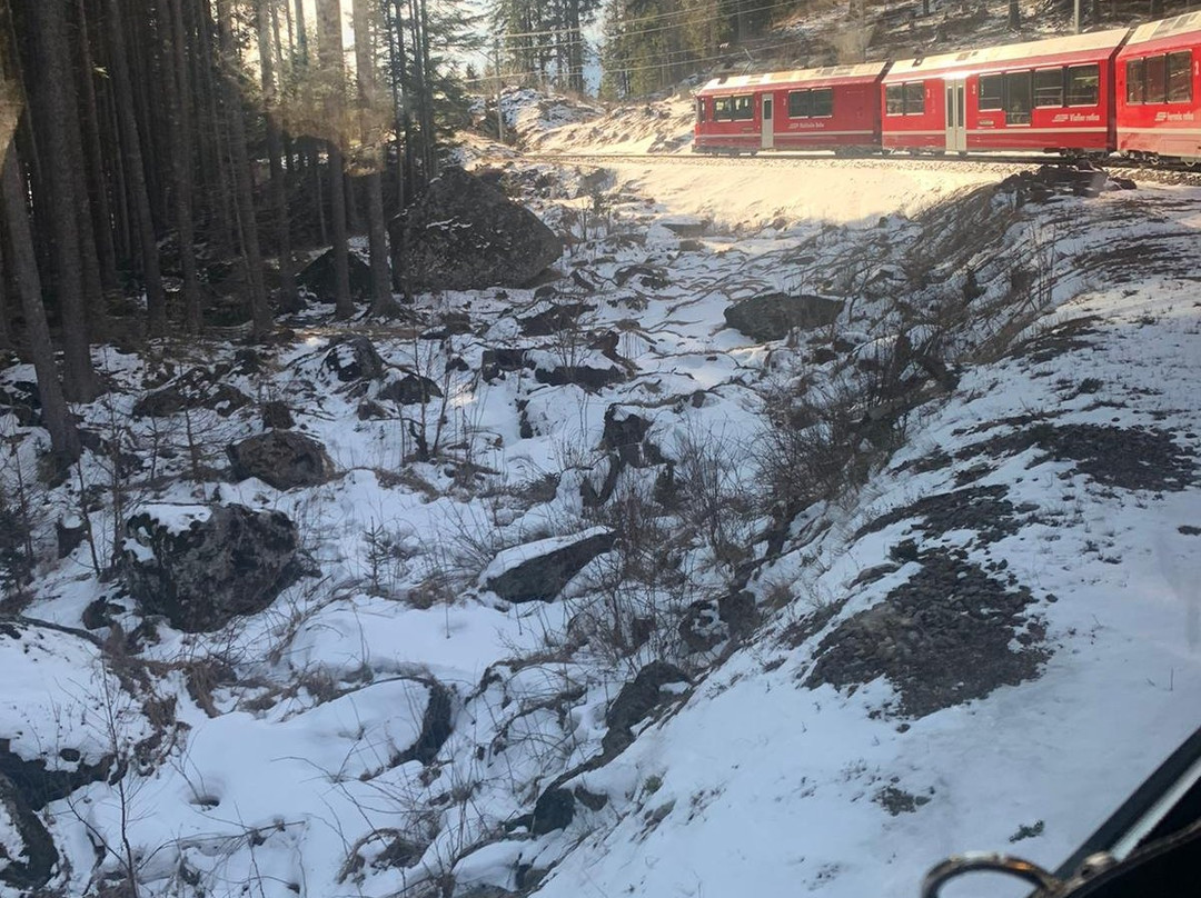 Trenino Rosso del Bernina-蒂拉诺必去景点